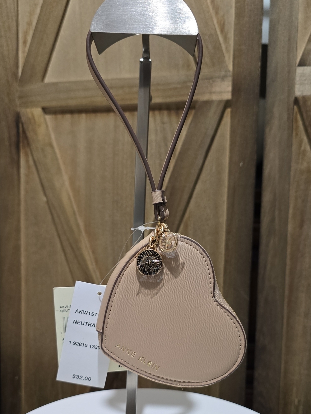 NWT Anne Klien Heart Shaped Wrostlet